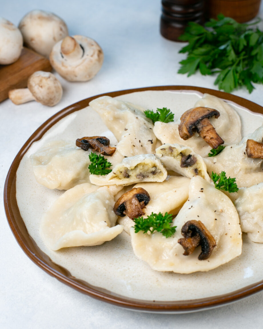 Vareniki with potatoes and mushrooms 950gr